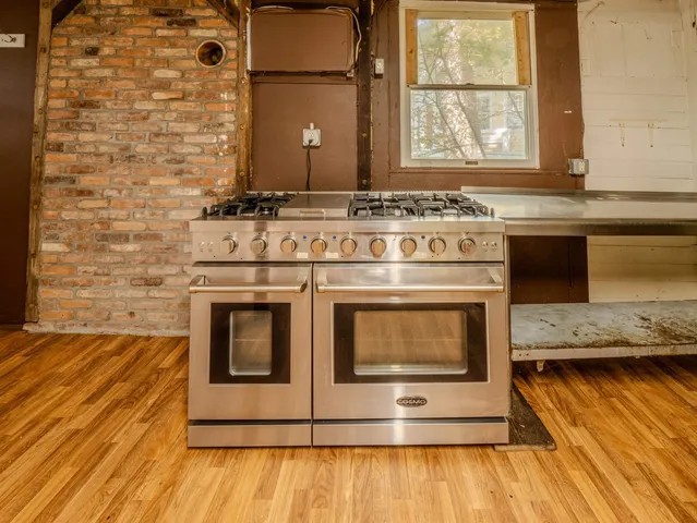 $362,000 | 11 On The Green, Poultney, VT 05764