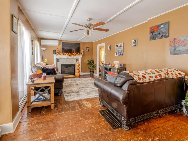 $362,000 | 11 On The Green, Poultney, VT 05764