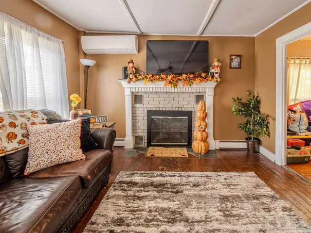 $362,000 | 11 On The Green, Poultney, VT 05764