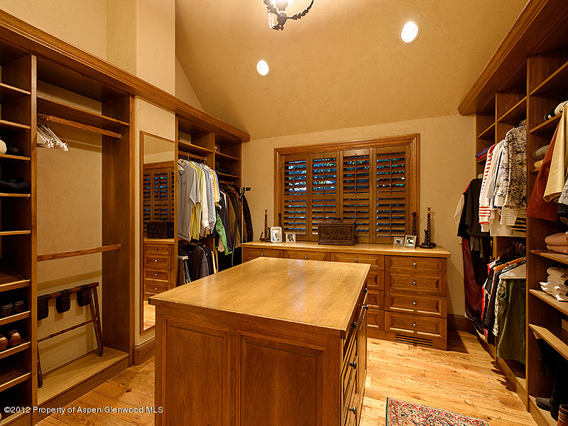 350 West Reds Road Aspen, CO 81612 - Photo 18 of 28 Walk-In Closet