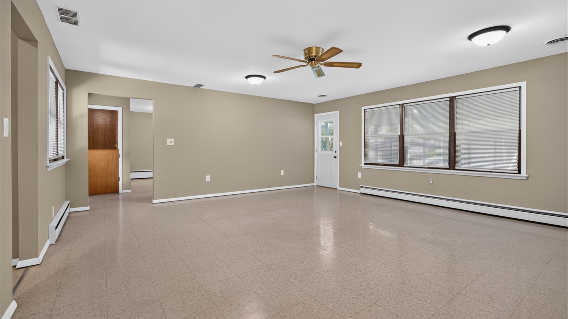 305 Centennial Avenue Normal, IL 61761 - Photo 11 of 49