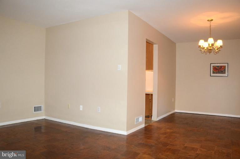 1723 Ivy Oak Square Reston, VA 20190 - Photo 27 of 28 Dining Room