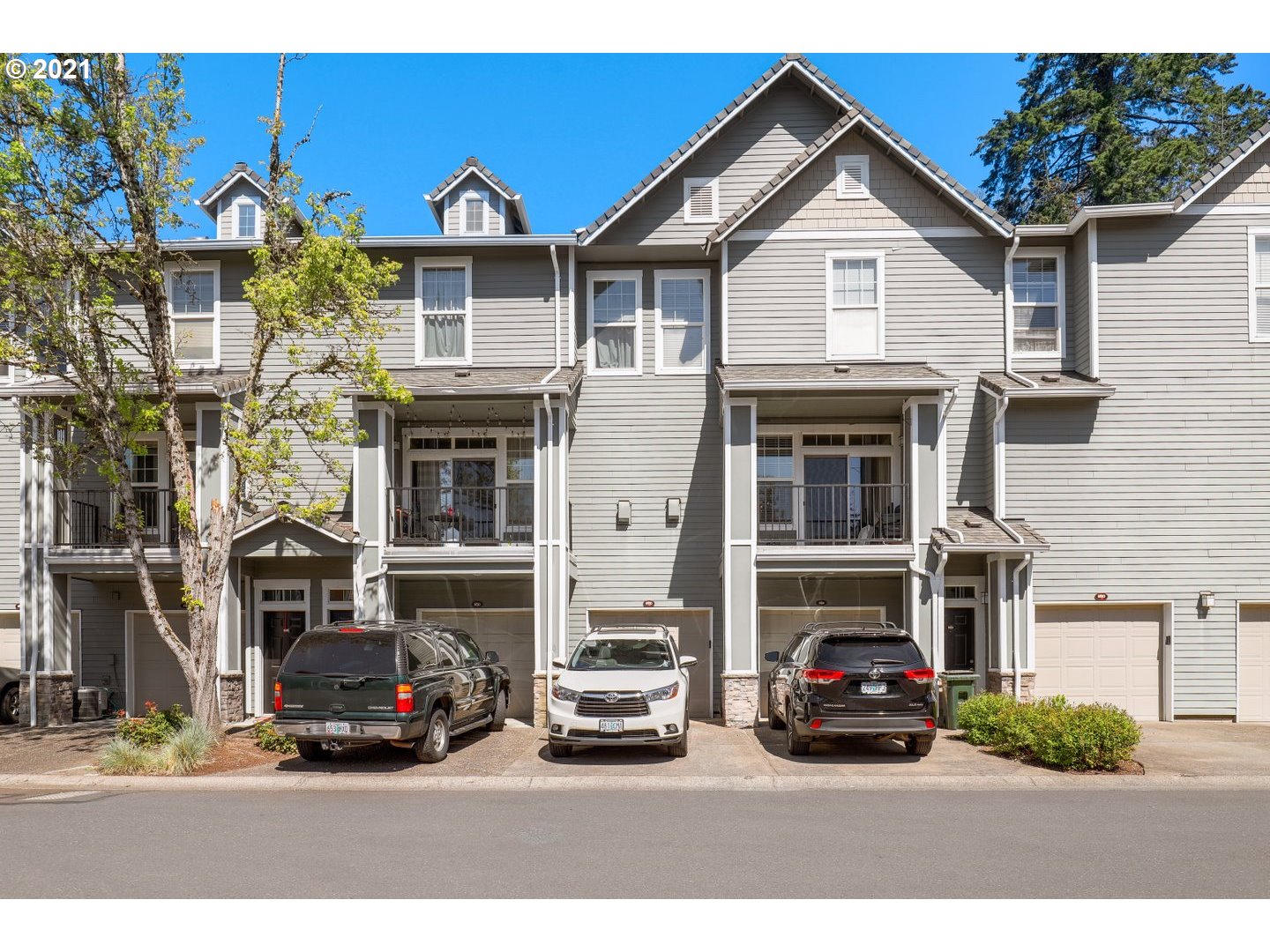 870 Springtree Lane West Linn, OR 97068 - Photo 1 of 29 Gallery Image 1