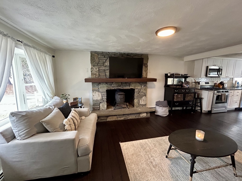 65 Judge Street Fall River, MA 02721 - Photo 4 of 29