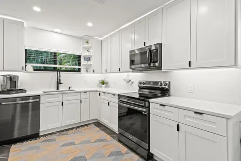 $6,500 | 630 Northeast 15th Place, Boynton Beach, FL 33435