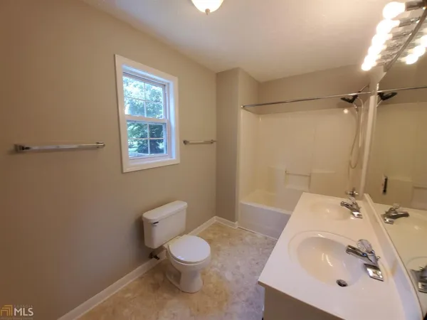 $1,800 | 124 Westwood Road, Commerce, GA 30529