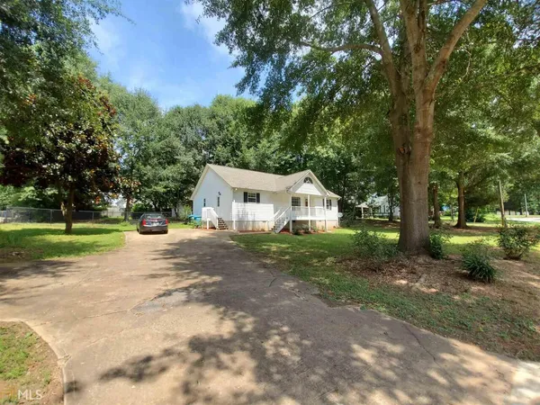 $1,800 | 124 Westwood Road, Commerce, GA 30529