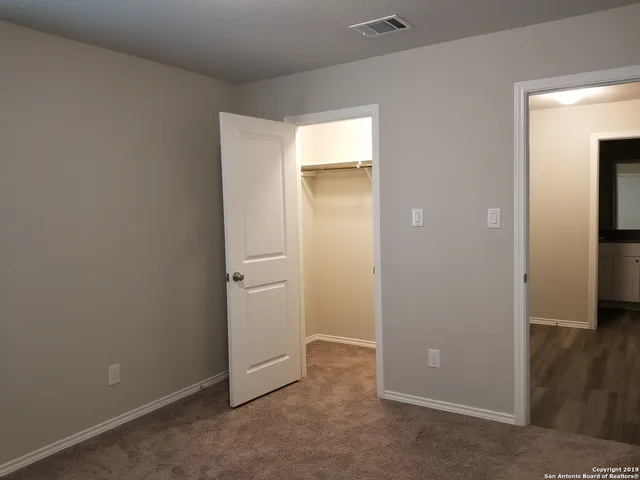 $1,575 | 11327 Babcock Crossing, San Antonio, TX 78249