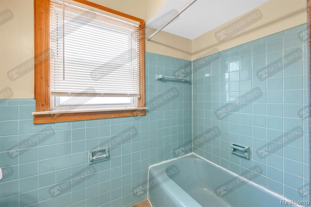 16721 Greenfield Road Detroit, MI 48235 - Photo 8 of 18