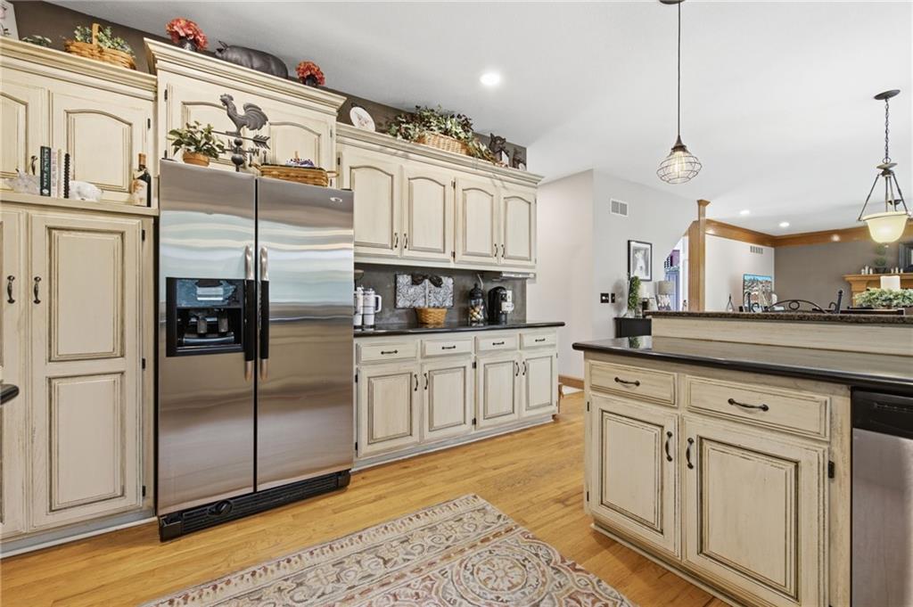 5710 Pflumm Road Shawnee, KS 66216 - Photo 17 of 55