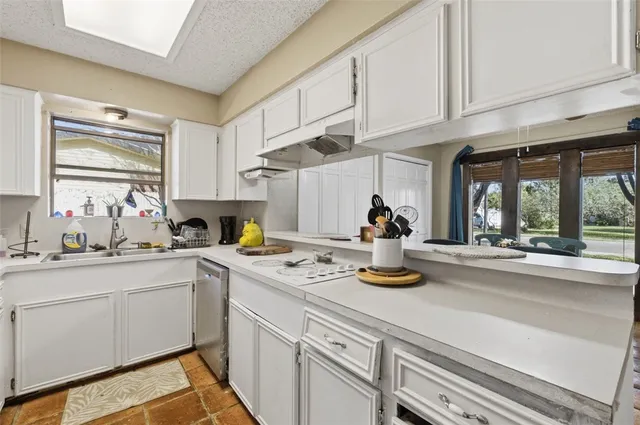 $330,000 | 430 Paloma Street, Corpus Christi, TX 78412