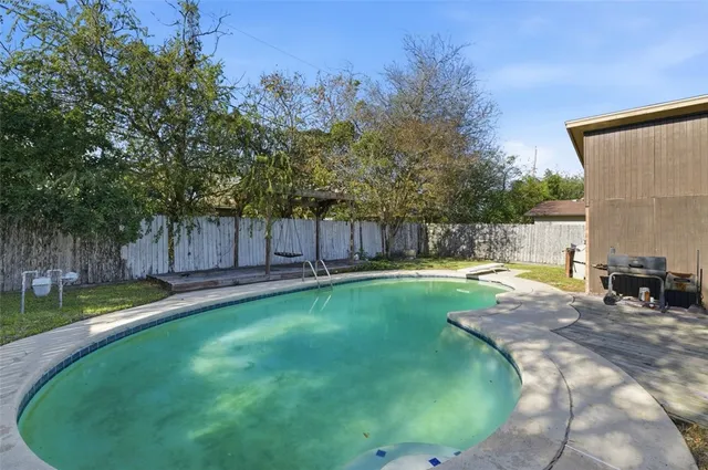 $330,000 | 430 Paloma Street, Corpus Christi, TX 78412