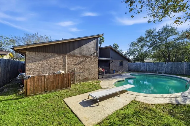 $330,000 | 430 Paloma Street, Corpus Christi, TX 78412
