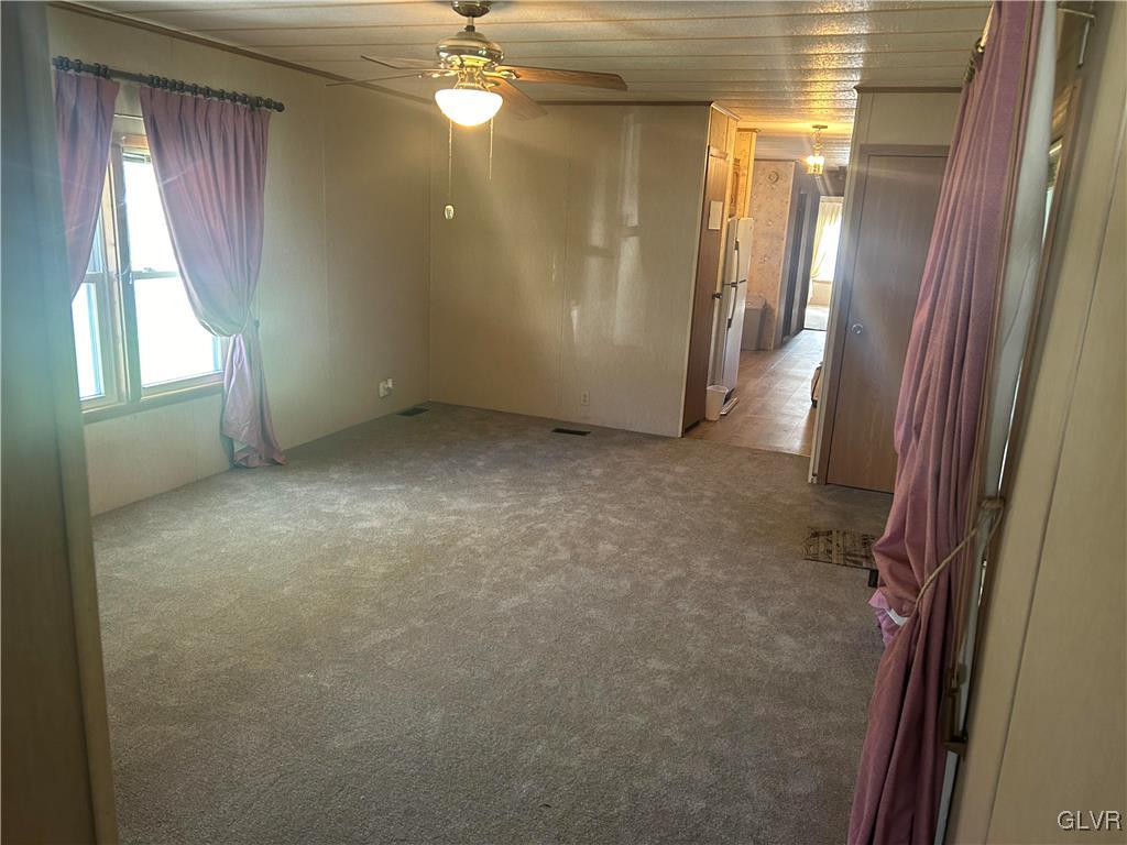 539 Norman Road Nazareth, PA 18064 - Photo 5 of 14 Living room