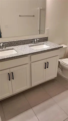 a close view of sink and tap