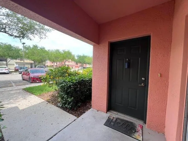 $195,000 | 132 Southwest Peacock Boulevard, Unit 17104, Port St. Lucie, FL 34986