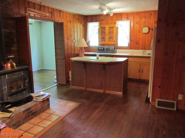 450 South Medina Line Road Akron, OH 44321 - Photo 6 of 23