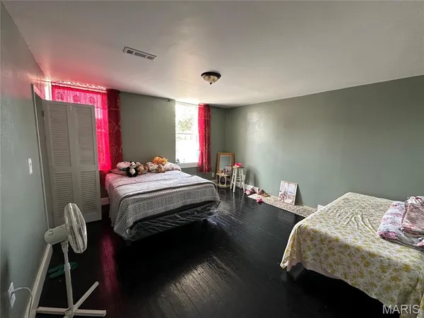 $310,000 | 463 Walsh Street, St. Louis, MO 63111