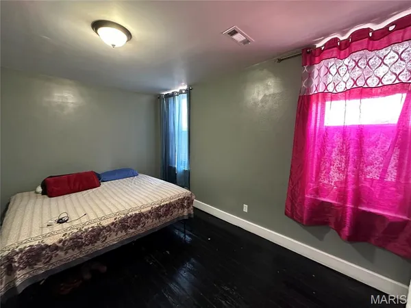 $310,000 | 463 Walsh Street, St. Louis, MO 63111