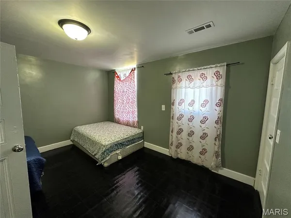 $310,000 | 463 Walsh Street, St. Louis, MO 63111