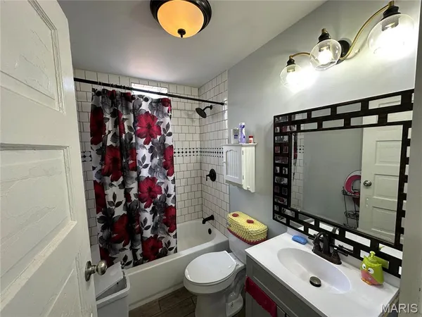 $310,000 | 463 Walsh Street, St. Louis, MO 63111