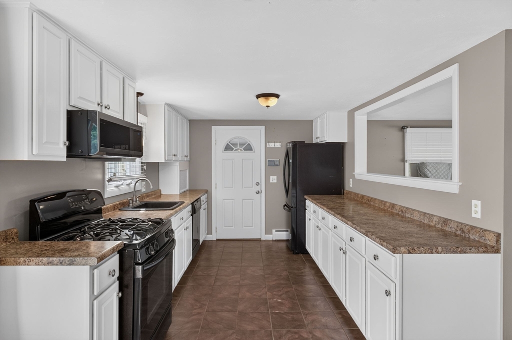 165 Swansom Road Swansea, MA 02777 - Photo 12 of 42 Gallery Image 12