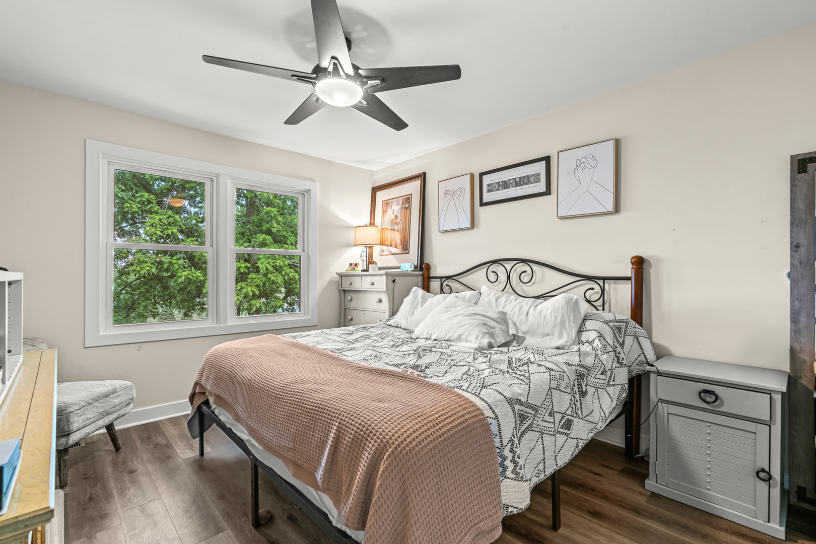 1598 Elder Drive Aurora, IL 60506 - Photo 13 of 22 a bedroom with a bed and a window
