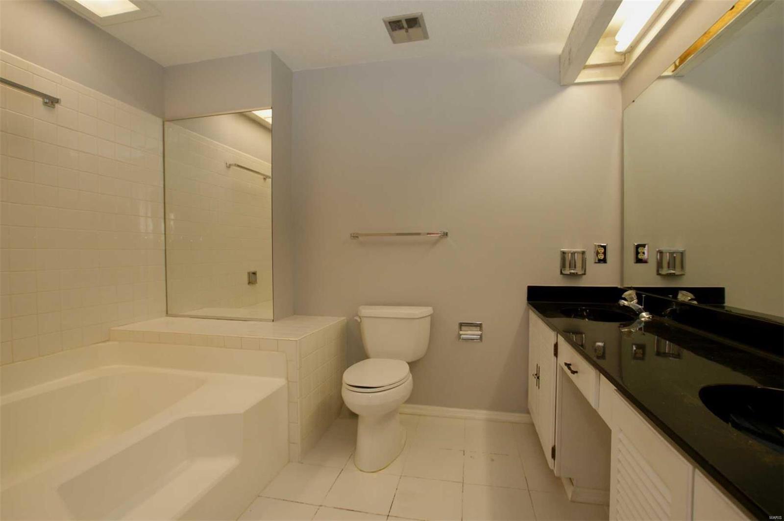1333 Hampton Road St. Charles, MO 63303 - Photo 11 of 17 Gallery Image 11