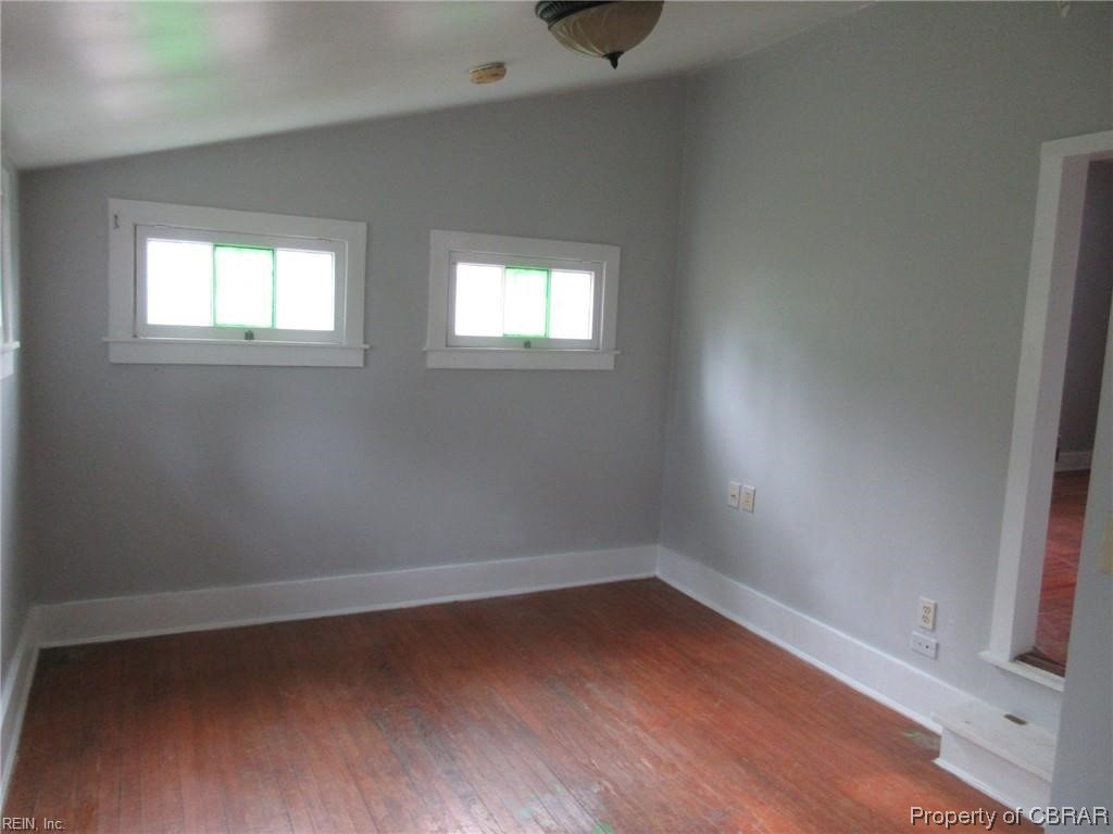 8007 Belroi Road Gloucester, VA 23061 - Photo 5 of 9