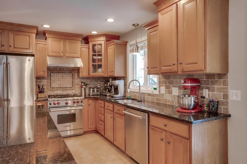 10 Maple Ridge Road Tyngsborough, MA 01879 - Photo 5 of 25