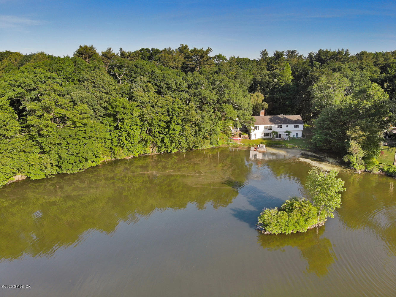C drone lake w island