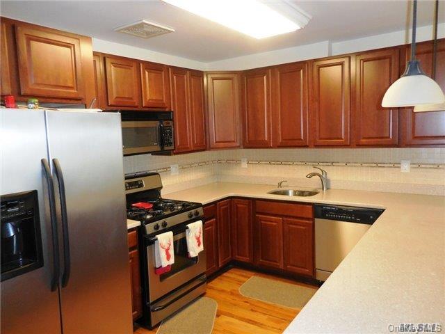 102-20 Rockaway Beach Boulevard, Unit 3C Queens, NY 11694 - Photo 5 of 20 Gallery Image 5