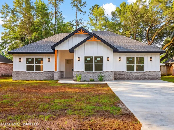 $255,100 | 2408 Parkview Drive, Gautier, MS 39553