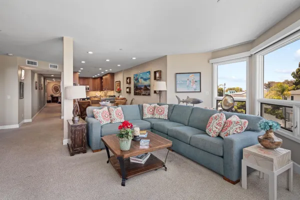 $15,000 | 1099 1st Street, Coronado, CA 92118