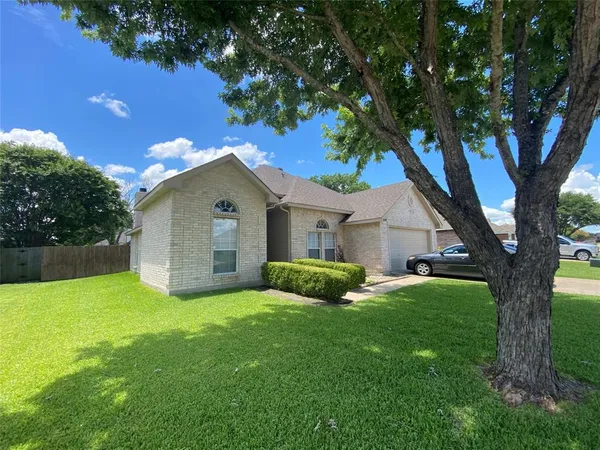 $319,900 | 8410 Holland Avenue, Rowlett, TX 75089
