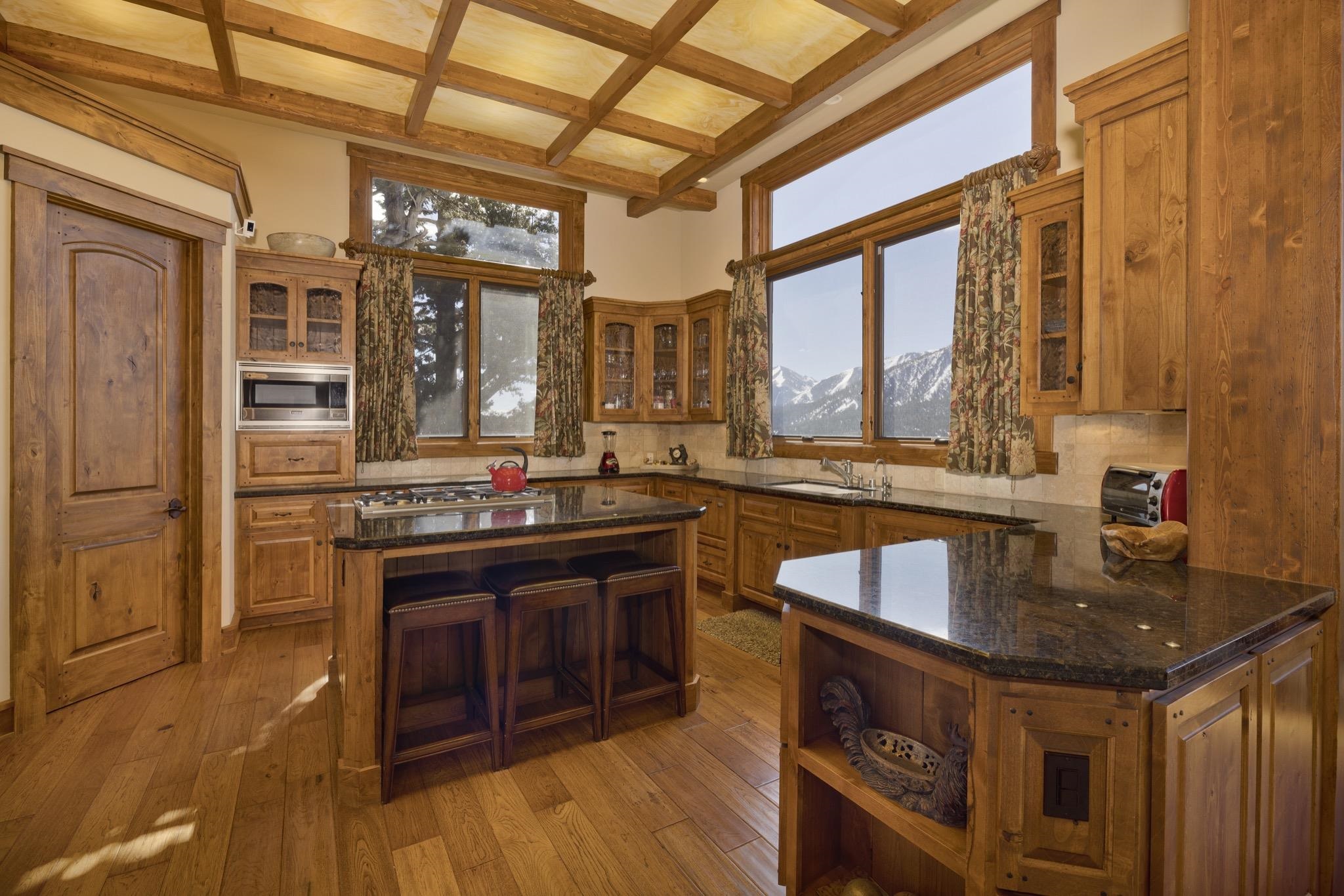 269 Juniper Road Mammoth Lakes, CA 93546 - Photo 15 of 56