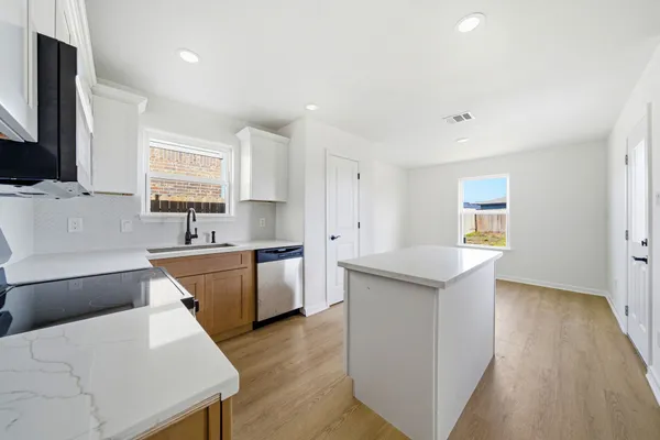 $2,000 | 10711 Milo Court, Richmond, TX 77469