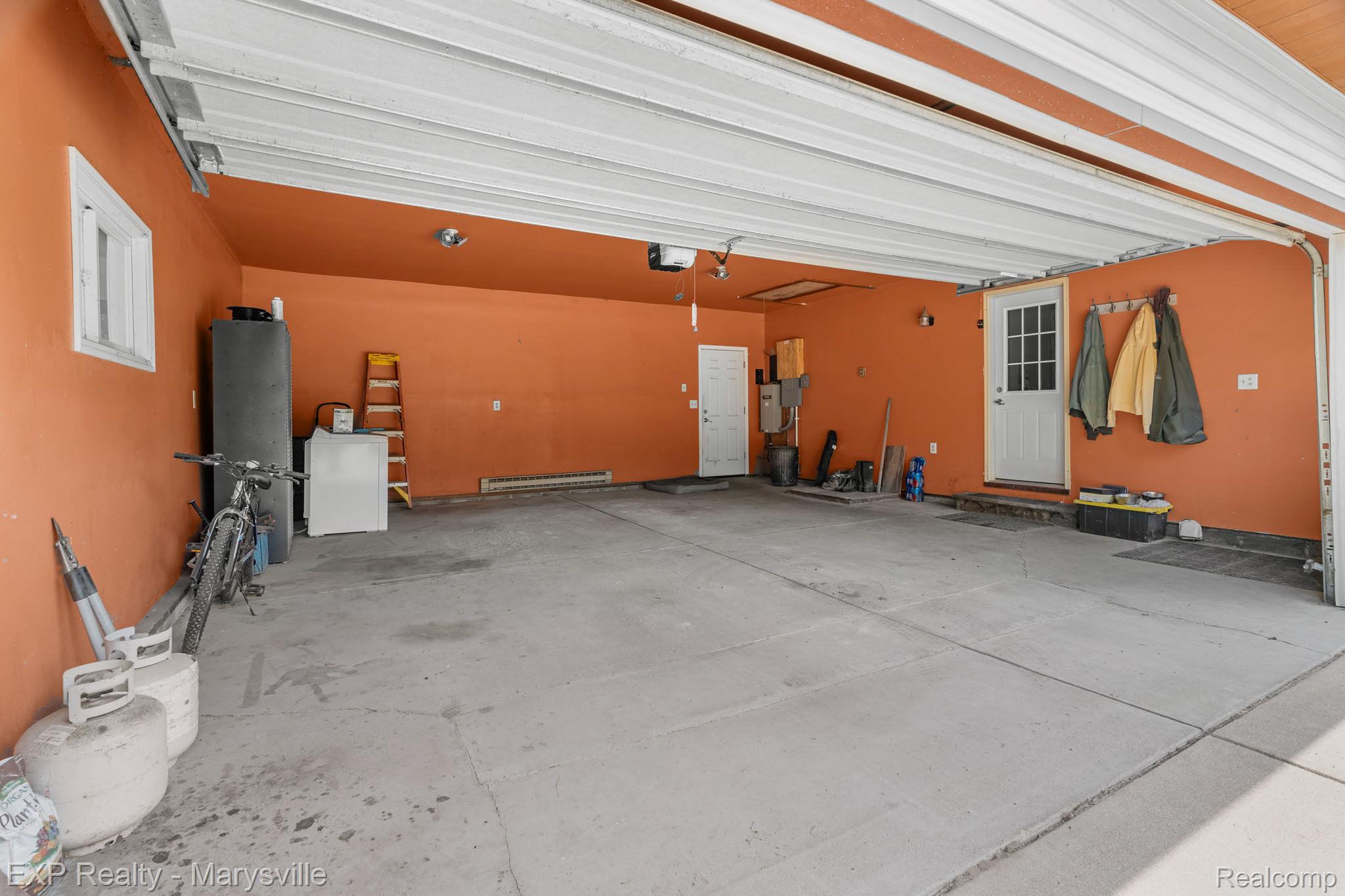 12980 Metcalf Road Yale, MI 48097 - Photo 10 of 33 Garage.jpg