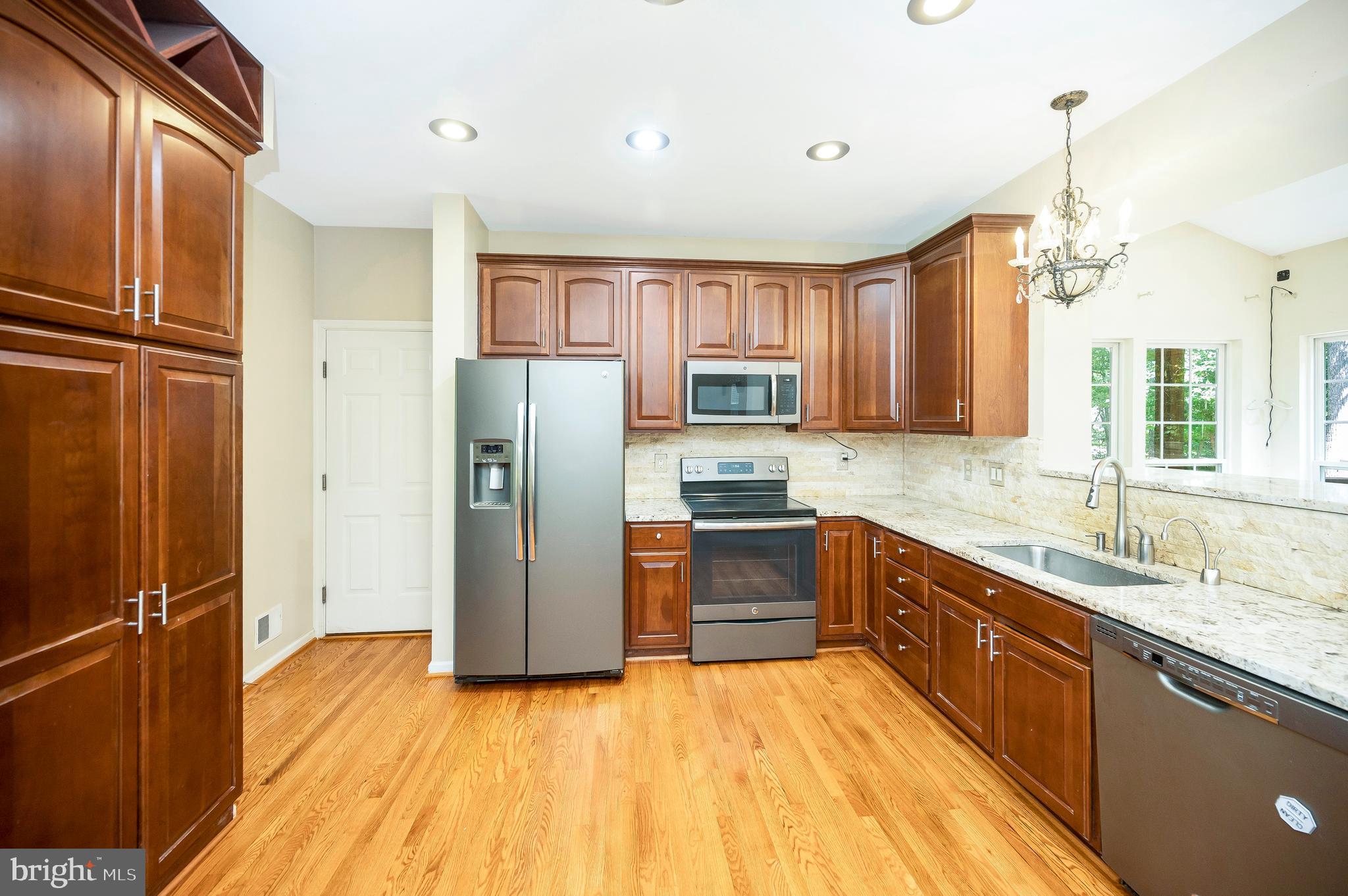 518 Monticello Circle Locust Grove, VA 22508 - Photo 11 of 59 Granite countertops , stainless steel appliances