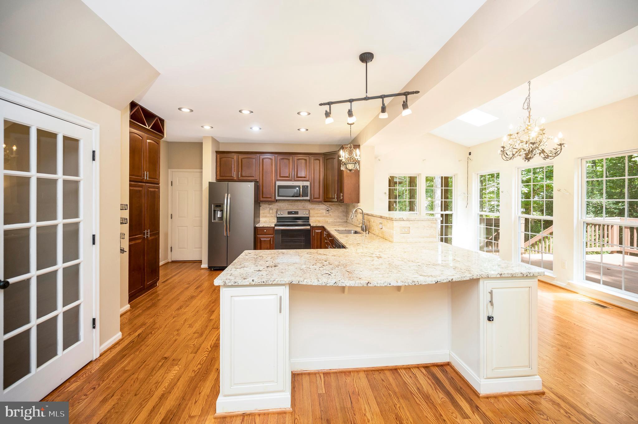 518 Monticello Circle Locust Grove, VA 22508 - Photo 12 of 59 Ample storage and counter space