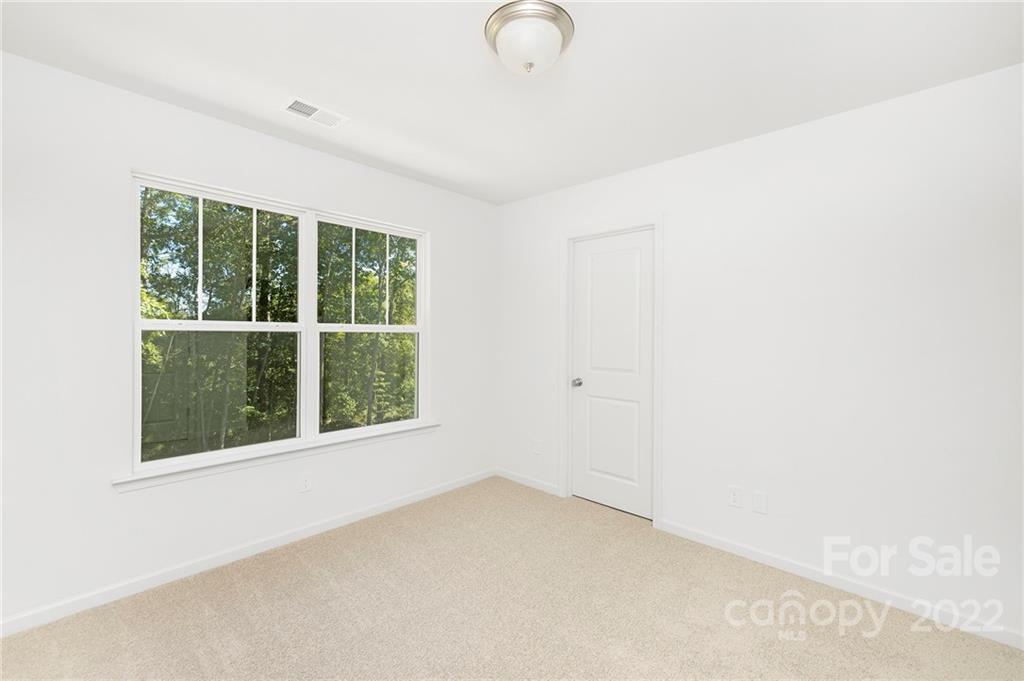 6906 Pear Tree Road Charlotte, NC 28216 - Photo 16 of 20 Gallery Image 16