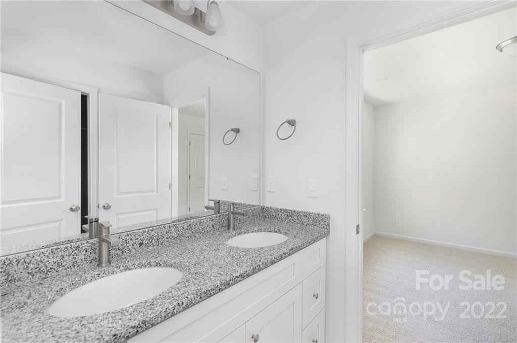 6906 Pear Tree Road Charlotte, NC 28216 - Photo 18 of 20 Gallery Image 18