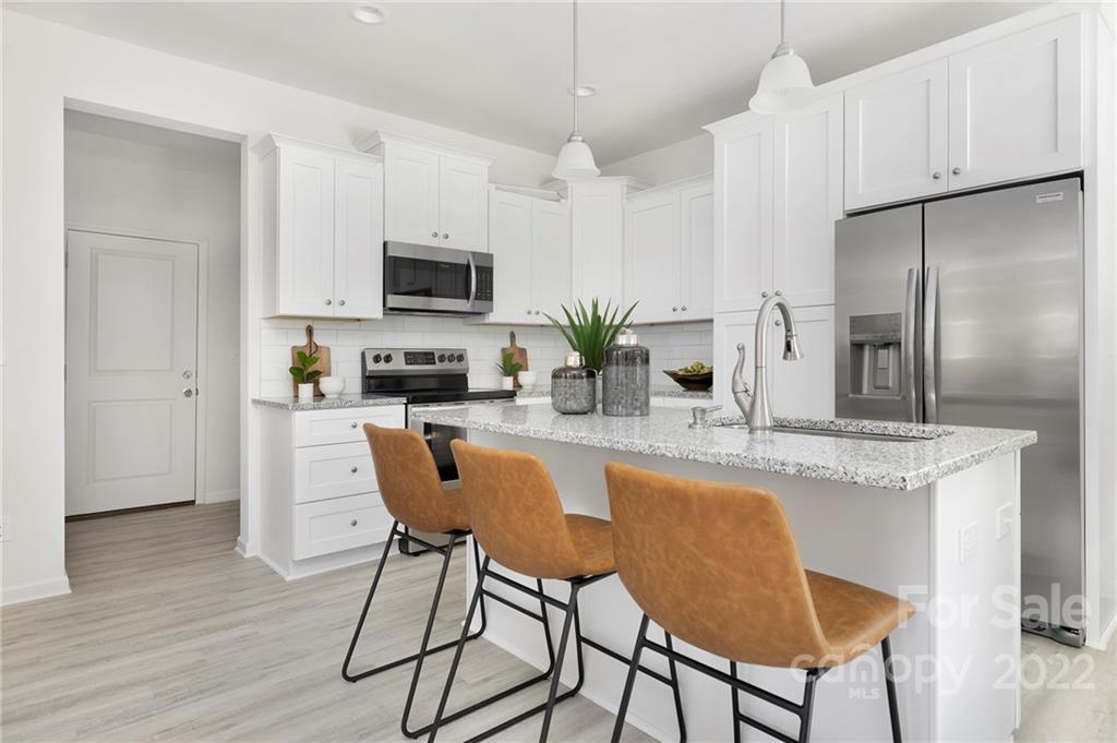 6906 Pear Tree Road Charlotte, NC 28216 - Photo 8 of 20 Gallery Image 8
