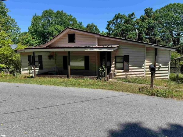 $140,000 | 201 Hunters Court, Laurens, SC 29360
