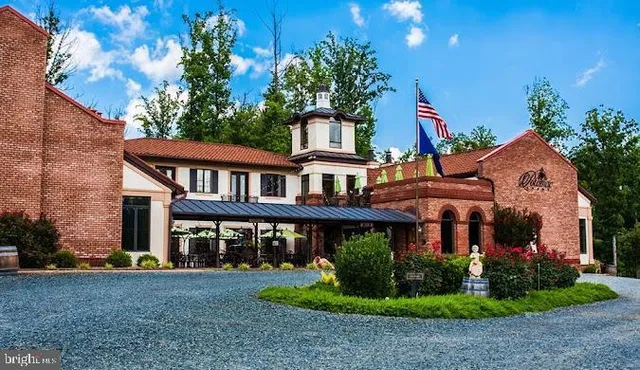 a view of a building in the background