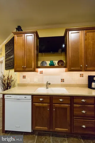 $1,995 | 1043 Washington Street, Reading, PA 19601