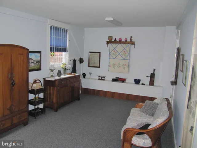 $1,995 | 1043 Washington Street, Reading, PA 19601