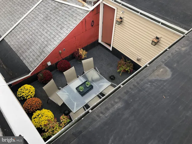 $1,995 | 1043 Washington Street, Reading, PA 19601