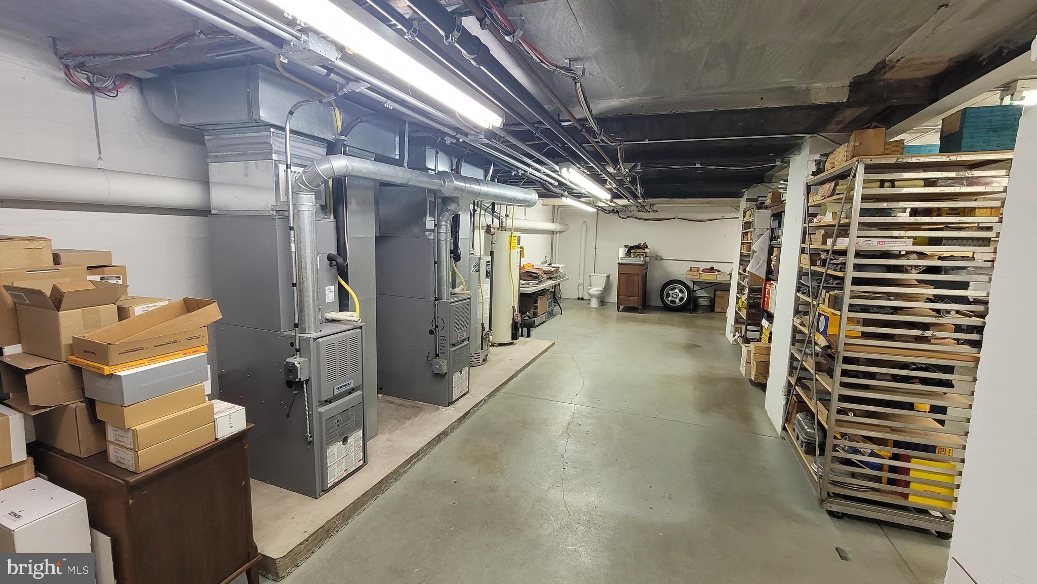 1043 Washington Street Reading, PA 19601 - Photo 37 of 40 a view of utility room