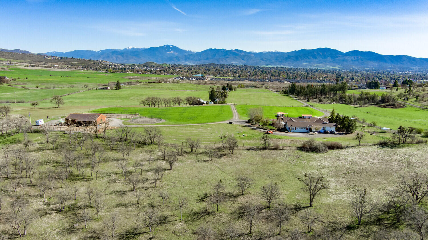 2255 Coker Butte Road Medford, OR 97504 - Photo 15 of 102 37_CBR_37_mls